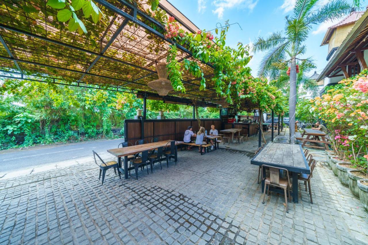 Black Pearl Hostel Canggu Exterior foto